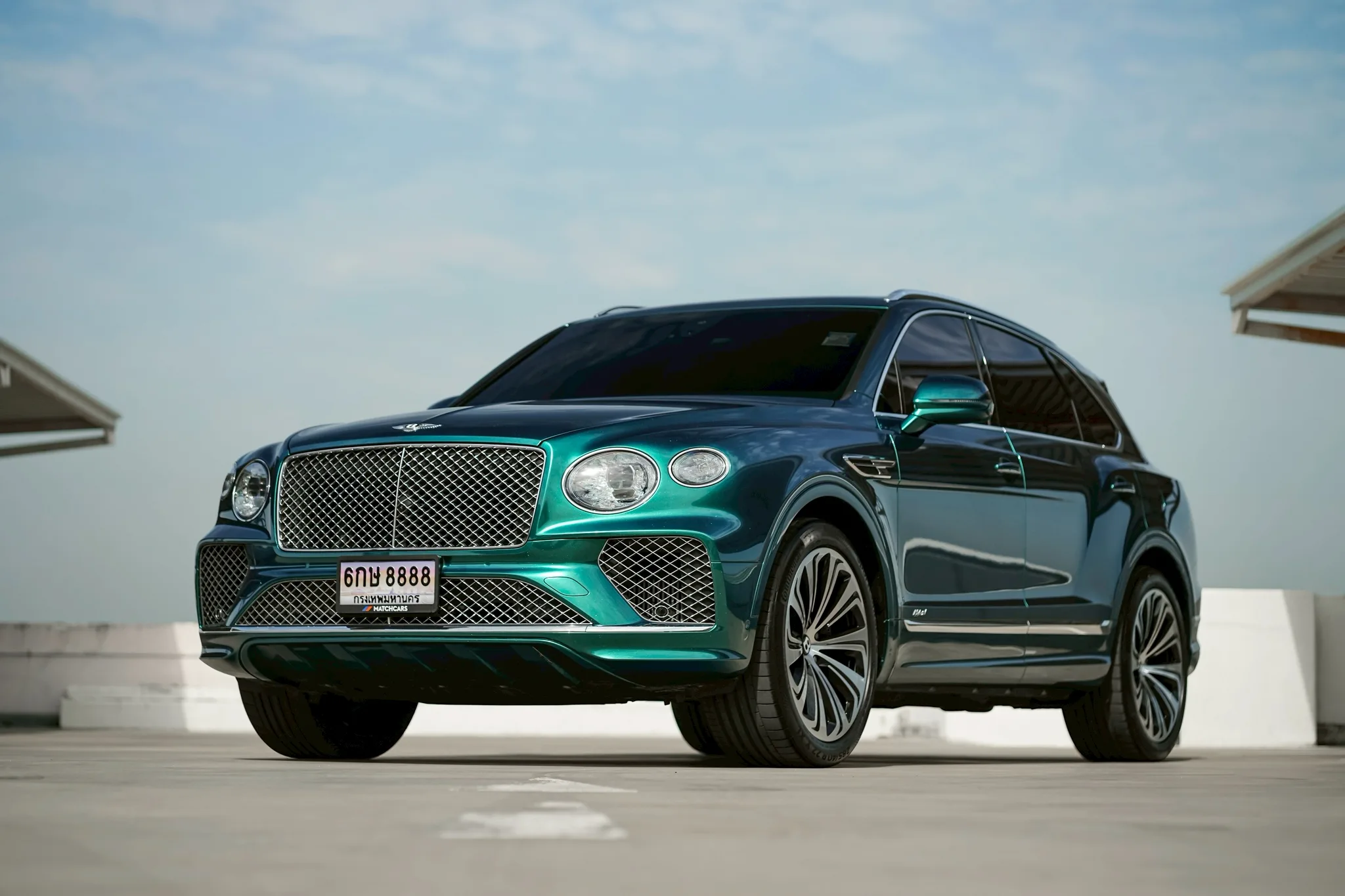 Bentley Bentayga Plug-in Hybrid