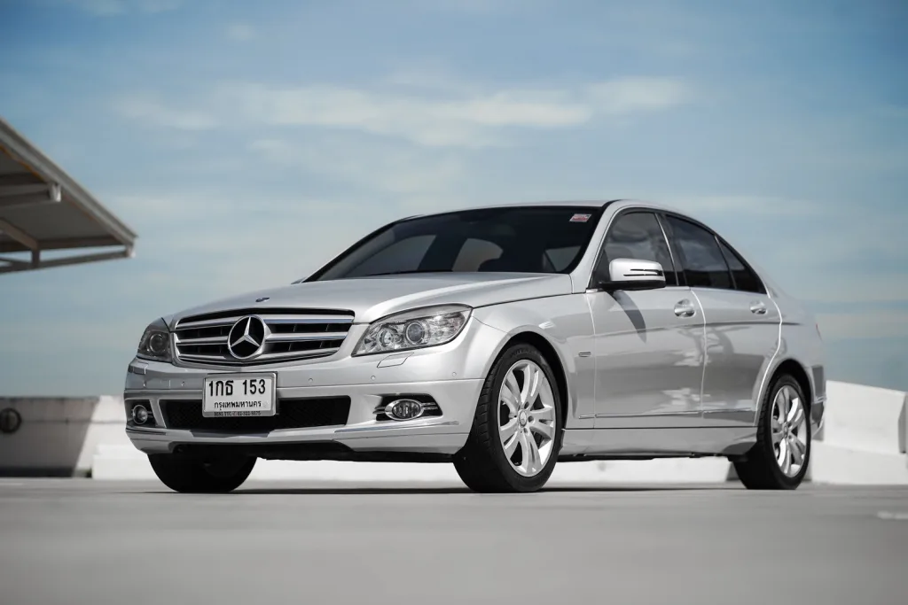 Benz C230 2.5 Avantgarde