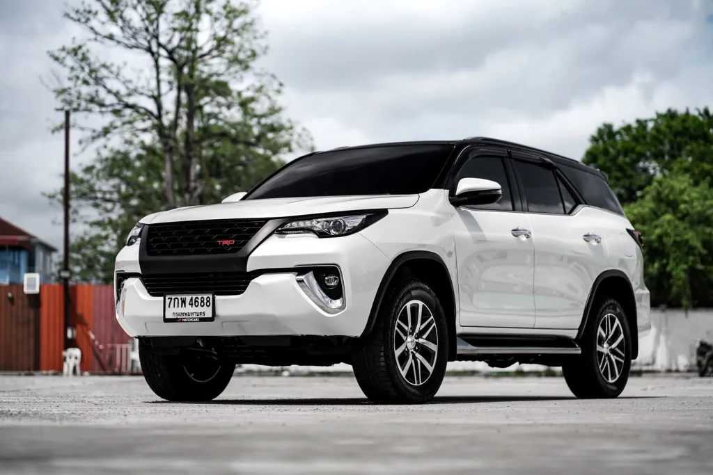 Toyota Fortuner 2.4V ปี